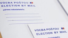 Návrh je už pripravený: Voľbu poštou zo zahraničia chce vláda zrušiť. Ľudia začali spisovať petíciu