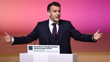 Macron vyzval EÚ na silnejšiu podporu jadra, podľa neho je kľúčom k energetickej suverenite Európy