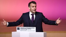 Macron vyzval EÚ na silnejšiu podporu jadra, podľa neho je kľúčom k energetickej suverenite Európy