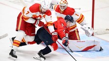 NHL: Fehérváry asistoval pri výhre Washingtonu nad Calgary, Capitals zastavili sériu prehier