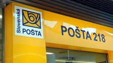 Slovenská pošta rozšírila svoje služby. K úradným dokumentom sa ľudia dostanú aj v menších obciach