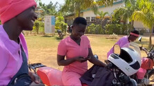 Tehotným ženám na vidieku v západnej Keni pomáhajú motocyklistky dostať sa rýchlejšie do nemocnice