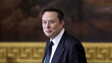 Hodnota majetku miliardárov prudko vzrástla. Elon Musk vedie rebríček Forbes