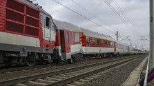 Príčinou novembrovej zrážky vlakov pri Pezinku bolo nerešpektovanie návesti Stoj, vyplýva zo správy k vyšetrovaniu