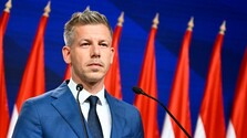 Péter Magyar musí ukázať, že to s reformami myslí vážne, inak zmrazené eurofondy nedostane, konštatuje Politico