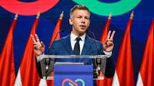 Péter Magyar po voľbách: Maďari sa vyslovili za absolútnu zmenu režimu. Žiada aj demisiu prezidenta