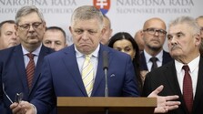 Voľby by vyhral Smer-SD len tesne pred PS, Republika si zvyšuje zisk, ukázal prieskum SANEP