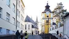 Opozícia chce v parlamente presadiť pomoc samosprávam s dlhovou brzdou, koalícia jej šancu nedá