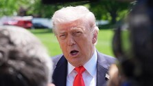 Trump plánuje zvýšiť dovozné clá na automobily z Európskej únie