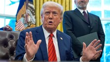 Trump pohrozil Iránu ešte silnejšími útokmi, ak nebude súhlasiť s dohodou