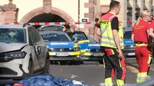 V Nemecku vrazilo aut do davu ľudí, hlásia najmenej dvoch mŕtvych