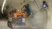 Začala sa jarná údržba tunela Višňové. Najnáročnejšie je čistenie drenážnych potrubí, merajú vyše 60 kilometrov