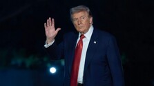 Donald Trump zverejnil utajované dokumenty o UFO a mimozemskom živote. Zabavte sa a užite si to, odkázal verejnosti