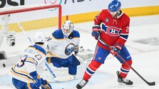 NHL: Slafkovský skóroval po osemzápasovej streleckej odmlke, Canadiens aj vďaka nemu vedú 2:1 na zápasy