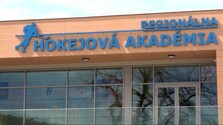 Tretina strieborných hokejistov z MS18 pochádza z jedného kraja. Akadémia v Trenčíne prináša výsledky a podmienky svetovej úrovn