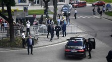 Od atentátu na premiéra Roberta Fica uplynuli dva roky: Útok vyostril spoločenskú situáciu, koalícia vinila opozíciu aj novináro