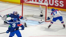 Počúvajte priamy prenos: Slováci otvárajú skóre, exkluzívnu prihrávku Rosandiča využil Hrivík