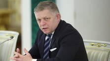 Týždeň po ruských útokoch neďaleko slovenských hraníc zasadne bezpečnostná rada, podľa R. Fica nie sú jediným dôvodom