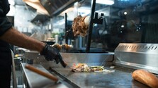 Vysoký rozpočet na rekonštrukciu či investície do zbytočností: Akých chýb sa dopúšťajú noví majitelia gastro podnikov?