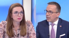 Erik Tomáš pri dôchodkových prognózach odmieta pochybenie Sociálnej poisťovne. Simona Petrík hovorí o babráctve
