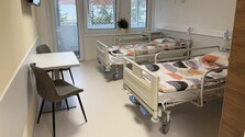 Stabilizačný príspevok má udržať sestry v nemocniciach, problém však majú ambulancie