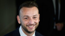 Matúš Šutaj Eštok chce policajtom zvýšiť platy, bez toho Hlas nepodporí štátny rozpočet