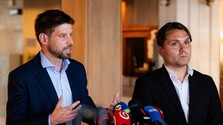 PS chce, aby súčasťou zmeny bola aj Maďarská aliancia. Strany začali dialóg