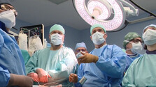 Prvá transplantácia pečene aj obličky súčasne sa odohrala v Roosveltovej nemocnici. Manžel pacientky hovorí o zázraku