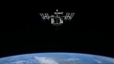 Poplach na Medzinárodnej vesmírnej stanici: Astronauti sa mali ukryť, stav sa však vracia do normálu
