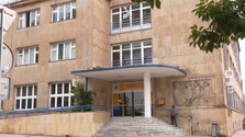 Slovákom pristála v schránkach druhá vlna energopomoci. Niektoré pobočky pošty zaskočil nával