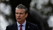 Hegseth podľa historikov zneuctil pamiatku padlých vojakov, v Normandii hovoril o invázii migrantov v Európe