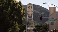Americká vláda schválila akvizíciu Warner Bros Discovery. Spoločnosť prevezme Paramount