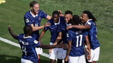 Dva rozdielne polčasy: Francúzi zdolali Senegal, Mbappé prekonal Girouda