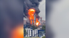 Ukrajinský dronový útok poškodil moskovskú rafinériu, prevádzka závodu je otázna
