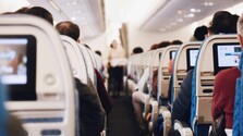 Batoh bez príplatku a žiadne pokuty za preklepy: Európska únia prichádza s novými pravidlami pre leteckú dopravu