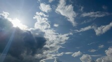 Meteorológovia varujú pred horúčavami aj búrkami, SHMÚ vydalo výstrahy