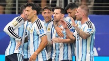 VIDEO: Argentína stále na MS neinkasovala. Messi dvomi gólmi zaistil postup obhajcov do vyraďovačky