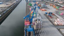 Európska únia ruší clá na dovoz priemyselného a poľnohospodárskeho tovaru z USA