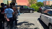 Muž so zbraňou v Ostrave postrelil ženu, strelca policajti našli mŕtveho v byte