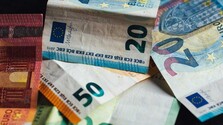 Verejný dlh Slovenska je pod priemerom EÚ. Jeho budúci vývoj zostáva predmetom sporov