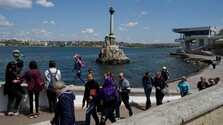 Záujem ruských dovolenkárov o Krym upadá. Nájdu sa však „odvážlivci“, ktorých neodradia ani útoky a energetická kríza