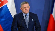 Koalícia schválila Ficovi doživotnú rentu v reakcii na atentát. Viac sa riešili peniaze ako bezpečnosť, znie z opozície