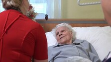 Vek ju nezastaví, vo svojom okolí stále rozdáva radosť a energiu: Pani Mária oslávila v Prešove storočné jubileum