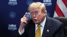 Donald Trump ostro skritizoval spojencov NATO. S Alianciou nie je spokojný v súvislosti s Grónskom a Iránom