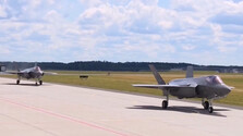 Trump zdôraznil lojalitu Turecka, USA zrušia sankcie a prehodnotia aj zrušený predaj stíhačiek F-35