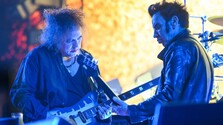Festival Pohoda odštartovali The Cure, na trenčianske letisko prilákali tisíce fanúšikov