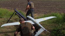 Moskva podľa ukrajinských veliteľov mení spôsob prepravy zásob, jej logistiku narúšajú útoky dronov