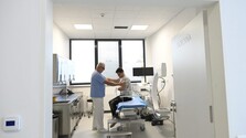 Nárok na preventívnu zdravotnú starostlivosť majú aj dlžníci. Niektorí lekári pacientov napriek tomu odmietajú ošetriť