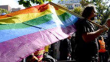 Bratislavou prešli v rámci podujatia Dúhový Pride tisíce ľudí, ich heslom bola odvaha. Konala sa aj akcia Hrdí na rodinu
