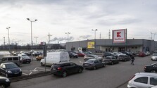 Odborári v Kauflande vyhlásili štrajkovú pohotovosť. Sporným bodom sú odmeny pre zamestnancov